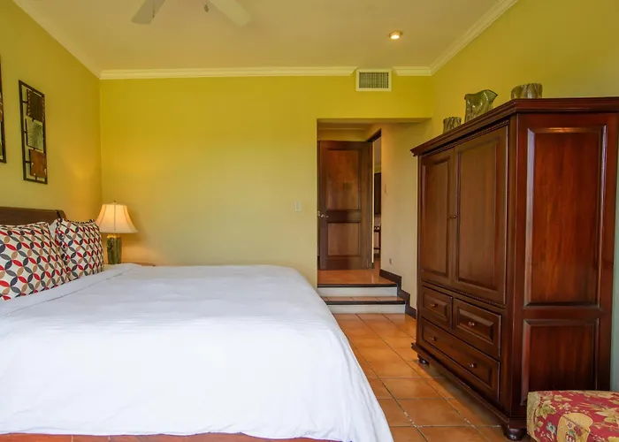 Сasa de vacaciones Tropical 2br With Partial Ocean View - Bougainvillea - Reserva Conchal Playa Conchal